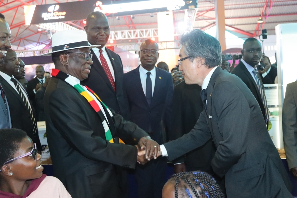 大統領と山中大使