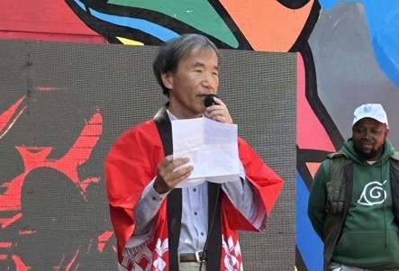 Ambassador Maekawa giving a speech